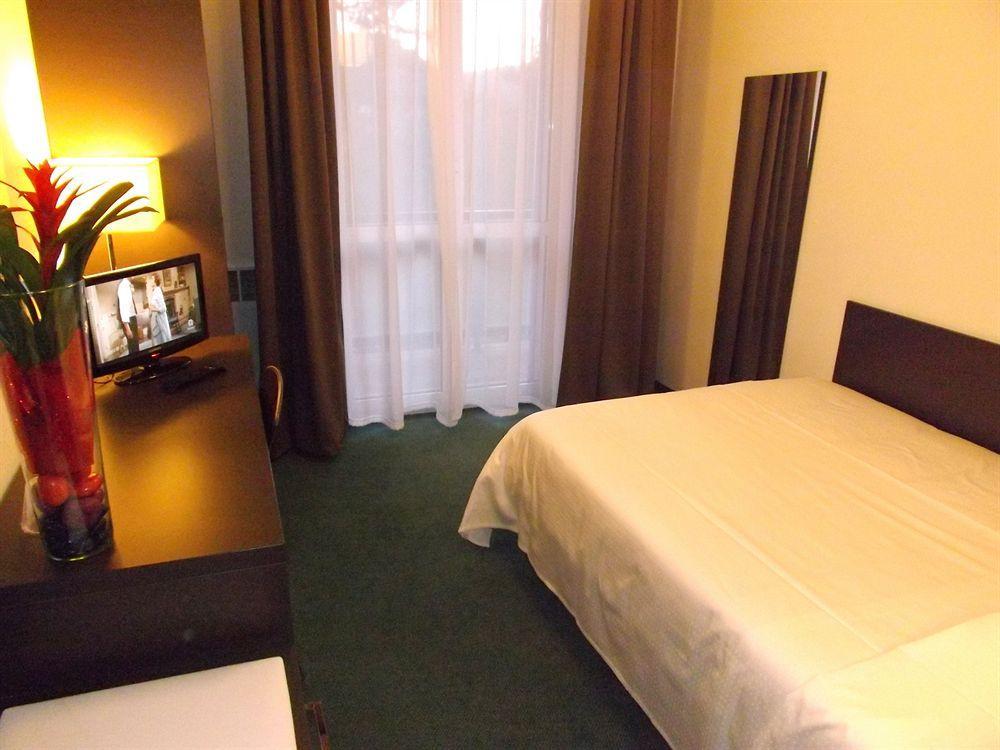Hotel Roncobilaccio Roncobillaccio Εξωτερικό φωτογραφία