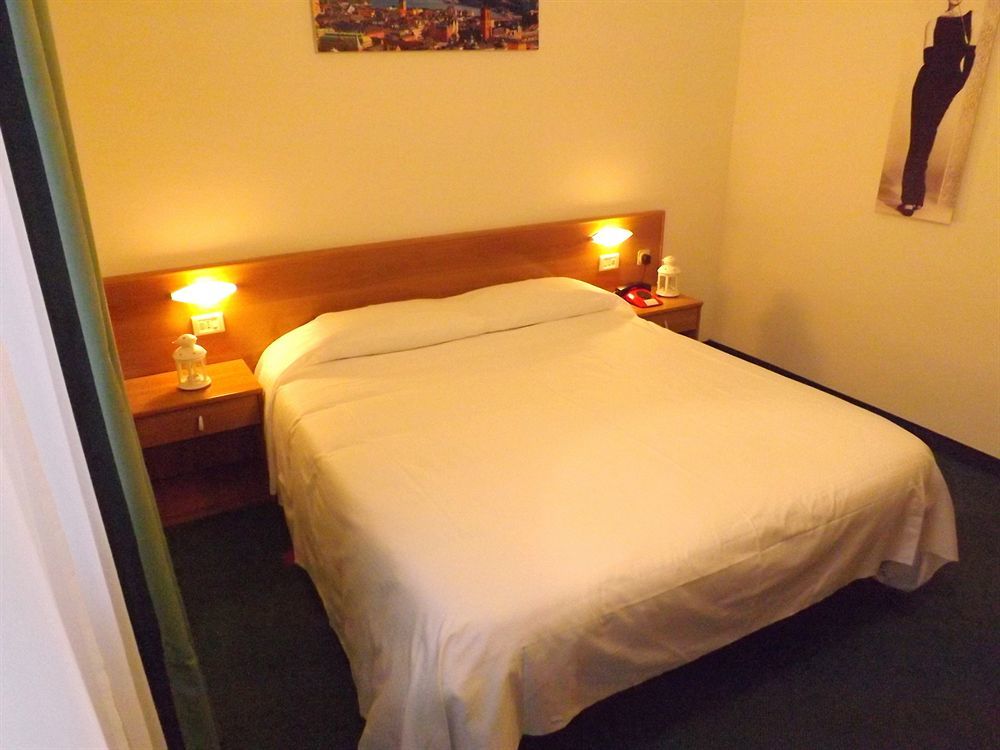 Hotel Roncobilaccio Roncobillaccio Εξωτερικό φωτογραφία